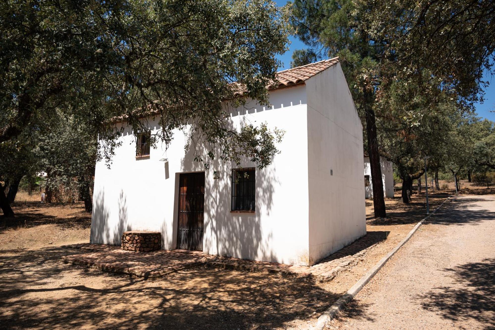 Bungalows Camping Jimmy Jones Villaviciosa de Córdoba Esterno foto