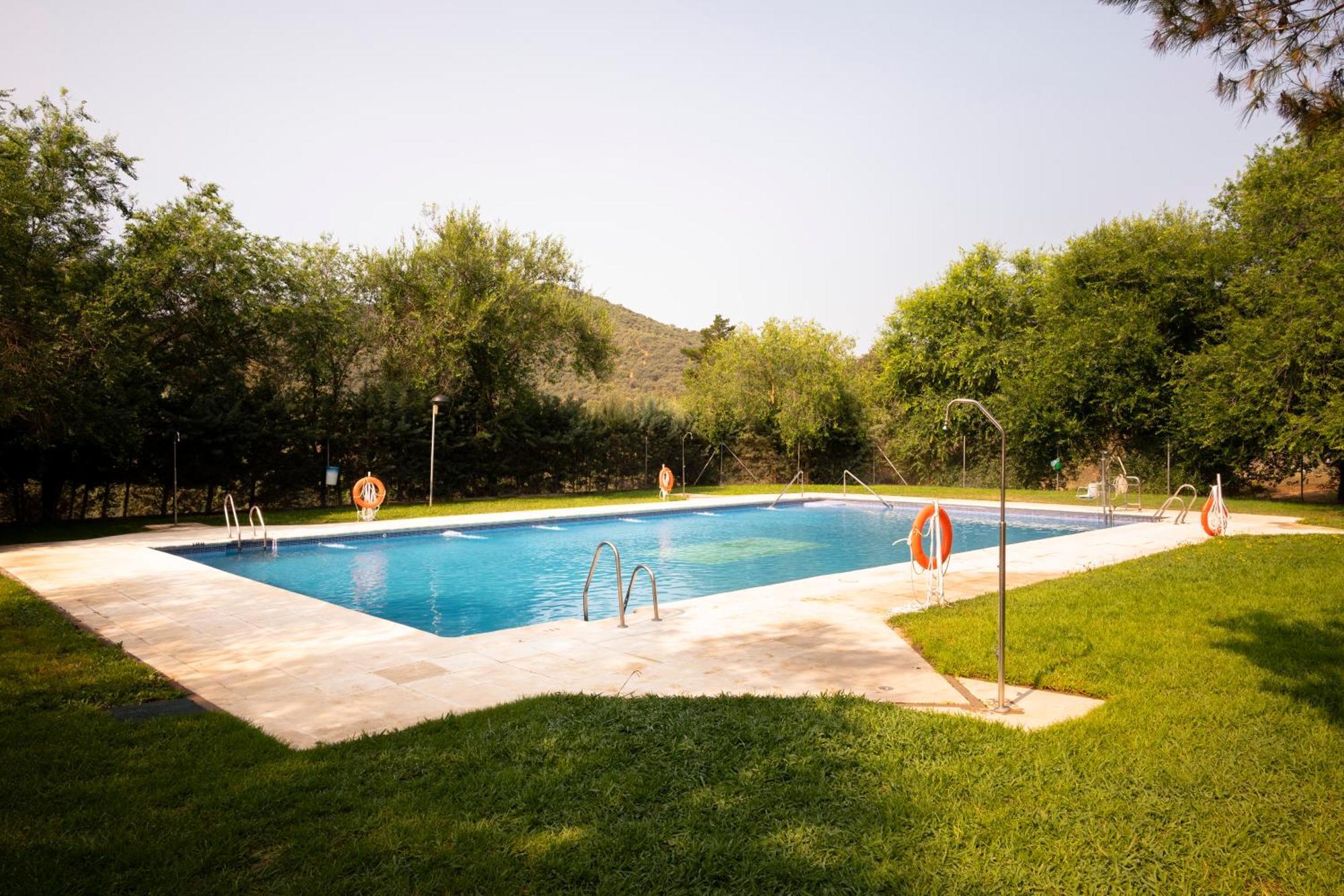 Bungalows Camping Jimmy Jones Villaviciosa de Córdoba Esterno foto